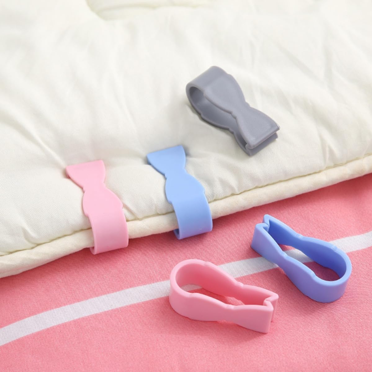 3 Set Comforter Clip Grippers for Bed Duvet Sheet Holder Lightweight Pp Quilt Fastener Non-Slip Clips Secure Bedding Accessories Compact Design for Rv Bedding and Home Use