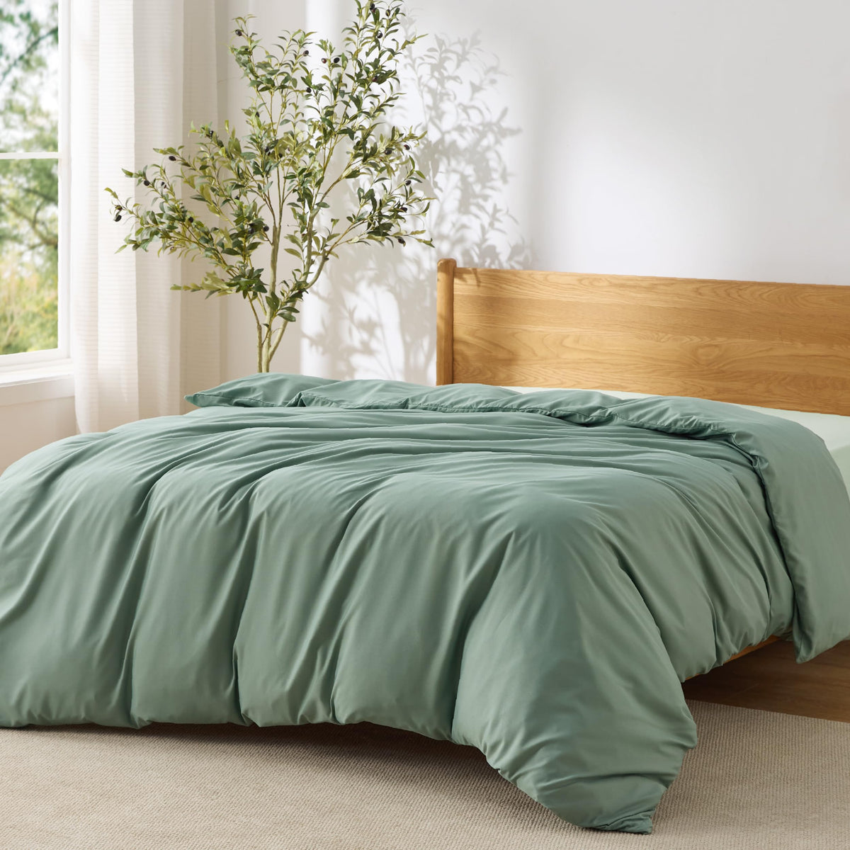 Bedsure Duvet Cover with Fitted Sheet Queen - Deep Pocket, Hotel Luxury Soft Double Brushed Bedding Set with Zipper Closure, 1 Duvet Cover, 1 Fitted Sheet, 2 Pillow Shams, NO Comforter, White