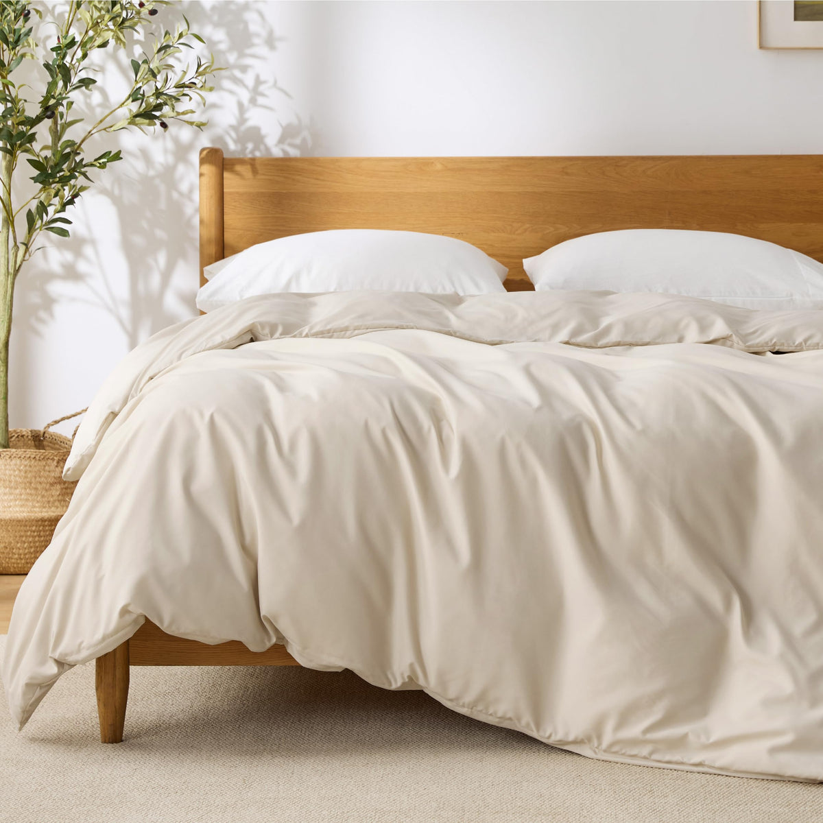 Bedsure Duvet Cover with Fitted Sheet Queen - Deep Pocket, Hotel Luxury Soft Double Brushed Bedding Set with Zipper Closure, 1 Duvet Cover, 1 Fitted Sheet, 2 Pillow Shams, NO Comforter, White