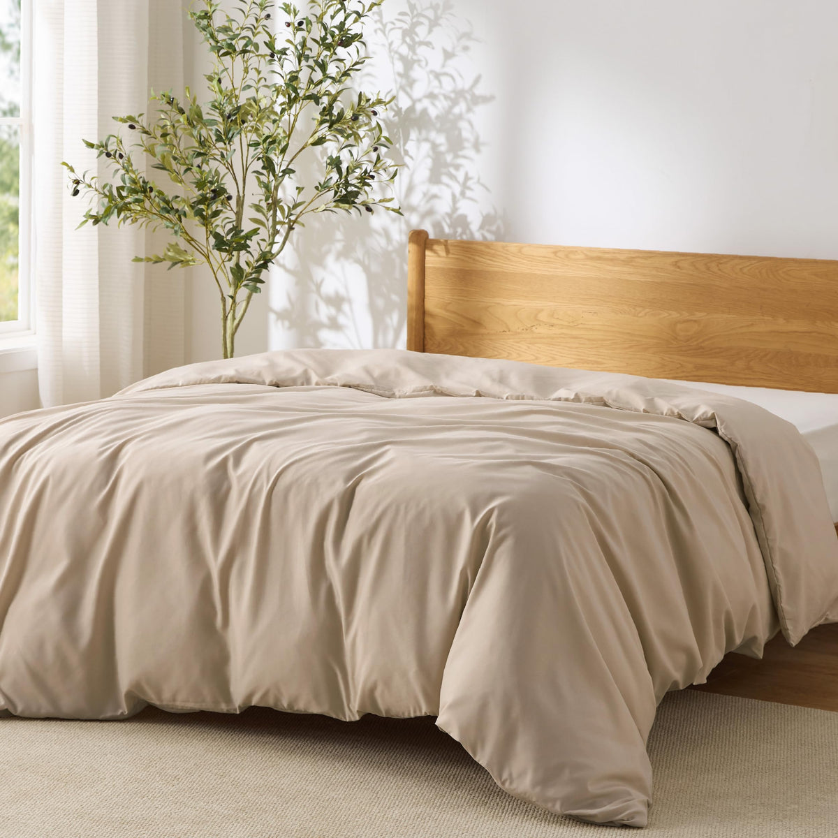 Bedsure Duvet Cover with Fitted Sheet Queen - Deep Pocket, Hotel Luxury Soft Double Brushed Bedding Set with Zipper Closure, 1 Duvet Cover, 1 Fitted Sheet, 2 Pillow Shams, NO Comforter, White