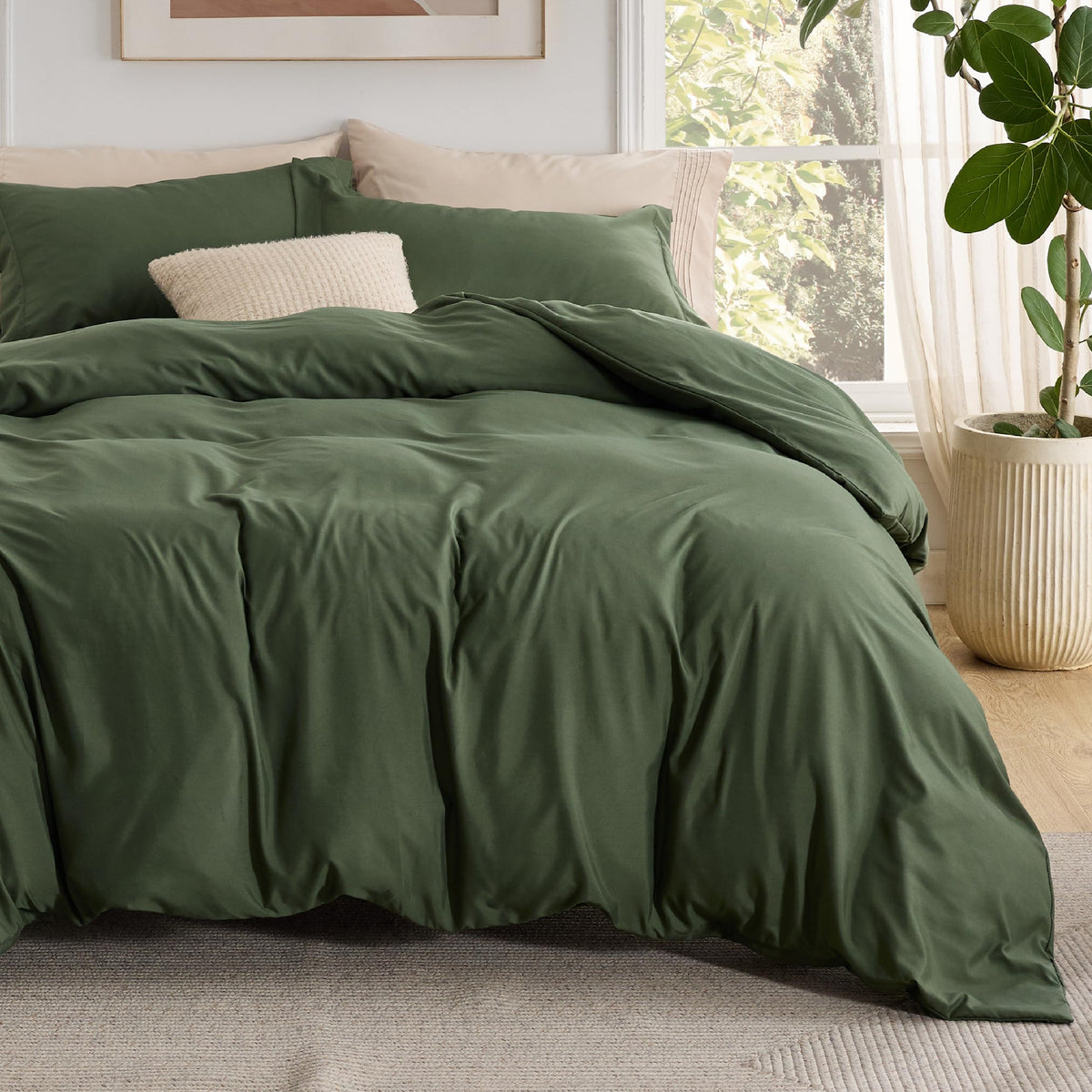 Bedsure Duvet Cover with Fitted Sheet Queen - Deep Pocket, Hotel Luxury Soft Double Brushed Bedding Set with Zipper Closure, 1 Duvet Cover, 1 Fitted Sheet, 2 Pillow Shams, NO Comforter, White